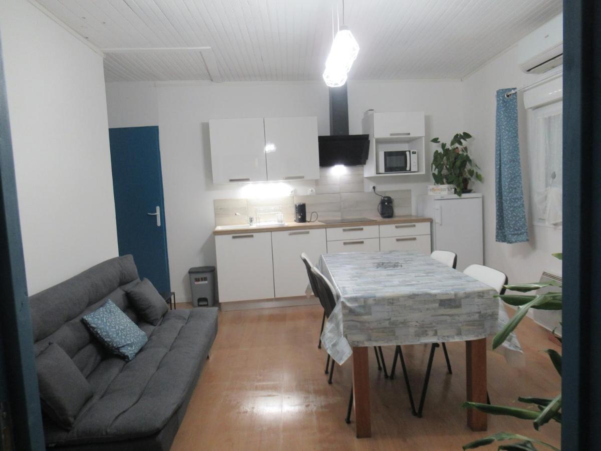 Gite La Chaumette Appartement Turquoise Villeneuve-de-Berg Exteriör bild
